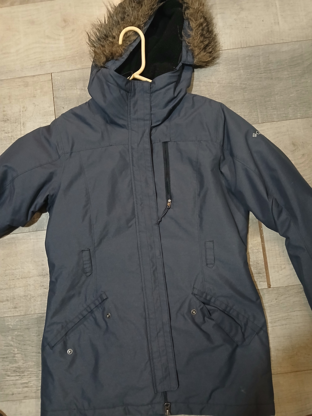 Columbia Women's Navy Hooded Ski Parka with Faux Fur Trim